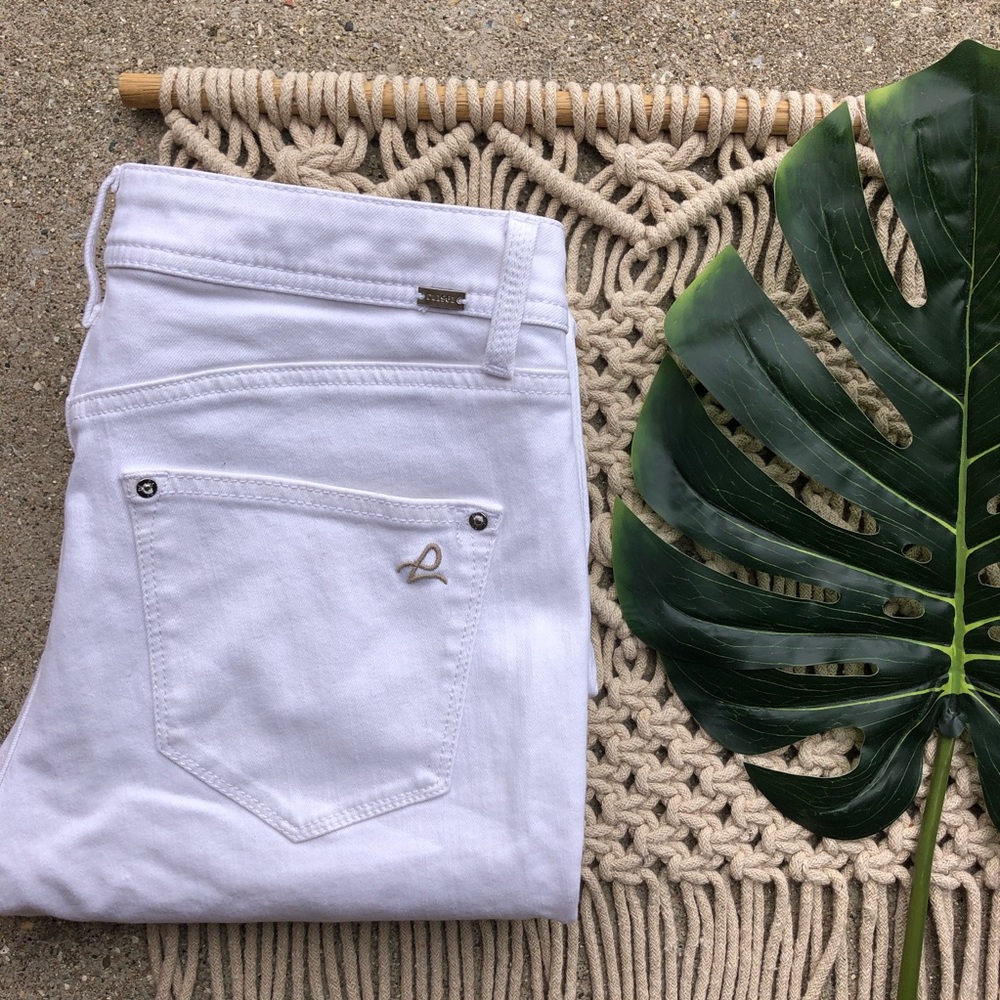 DL1961 White High Rise Skinny Jeans Size 28